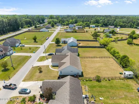 209 Cherry Blossom Drive Richlands NC 28574