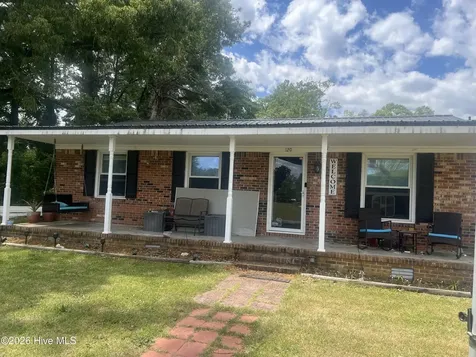 120 Claredon Avenue Bath NC 27808
