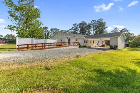 1600 Nc Hy 53 W Burgaw NC 28425