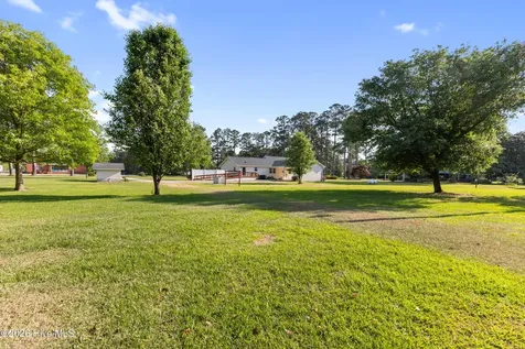1600 Nc Hy 53 W Burgaw NC 28425