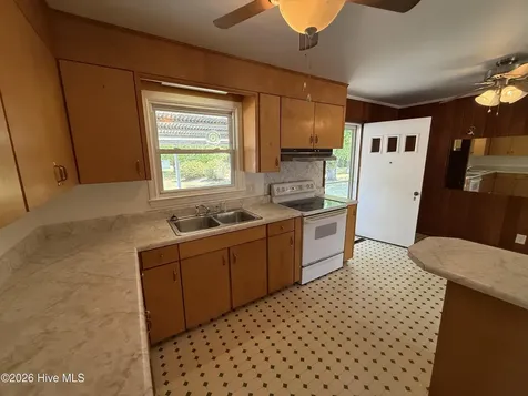 197 Old 87 Road Elizabethtown NC 28337