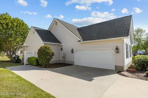 112 Carefree Lane Morehead City NC 28557