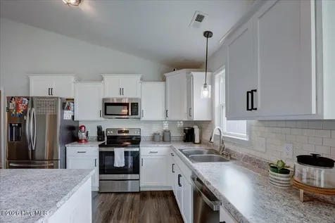 520 Poults Drive Richlands NC 28574