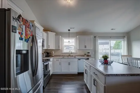 520 Poults Drive Richlands NC 28574