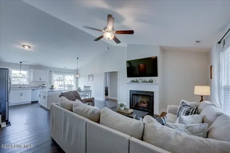 520 Poults Drive Richlands NC 28574