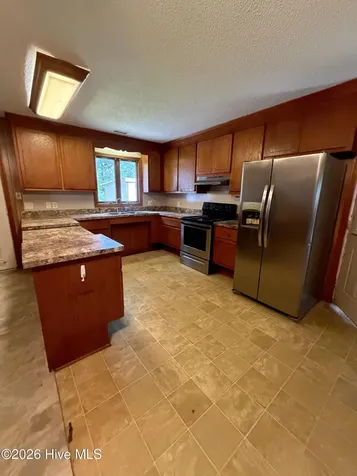 201 W Island Trail Hertford NC 27944