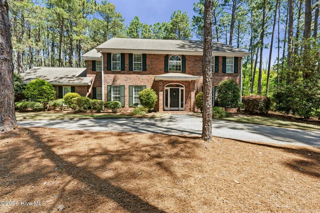 95 El Dorado Street Pinehurst NC 28374