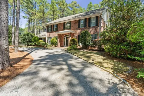 95 El Dorado Street Pinehurst NC 28374
