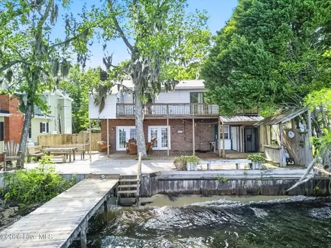 2910 Canal Cove Road Lake Waccamaw NC 28450