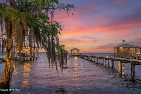 2910 Canal Cove Road Lake Waccamaw NC 28450