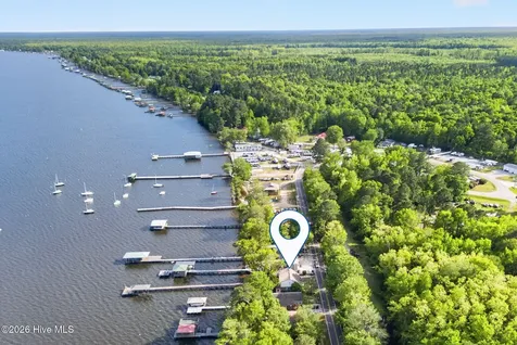 2910 Canal Cove Road Lake Waccamaw NC 28450