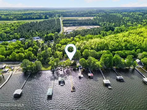 2910 Canal Cove Road Lake Waccamaw NC 28450