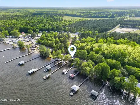 2910 Canal Cove Road Lake Waccamaw NC 28450