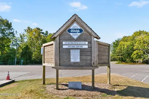2910 Canal Cove Road Lake Waccamaw NC 28450