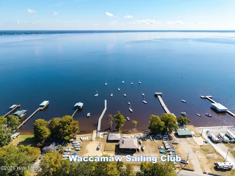 2910 Canal Cove Road Lake Waccamaw NC 28450