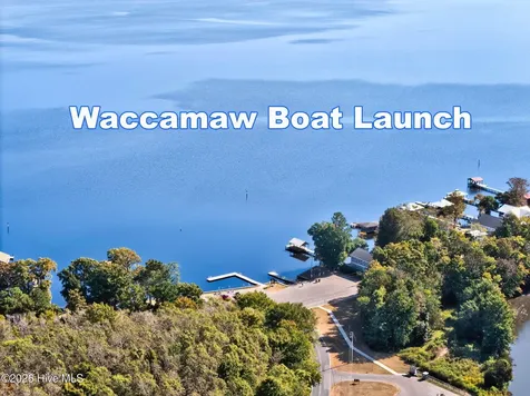 2910 Canal Cove Road Lake Waccamaw NC 28450