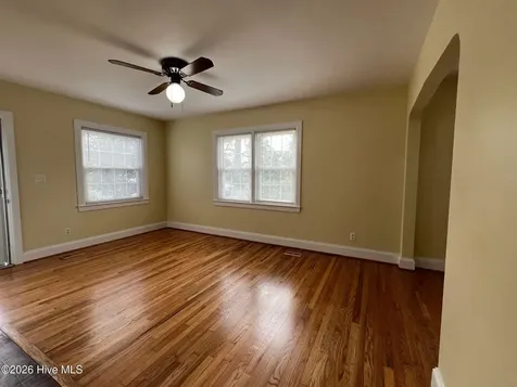 5 Warlick Street Jacksonville NC 28540