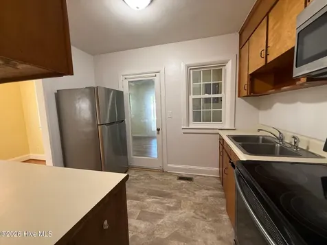 5 Warlick Street Jacksonville NC 28540