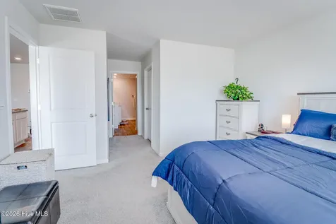 1158 King Eider Way Winnabow NC 28479