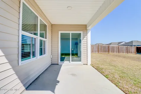 1158 King Eider Way Winnabow NC 28479