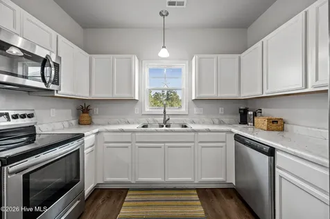 401 Vandemere Court Holly Ridge NC 28445