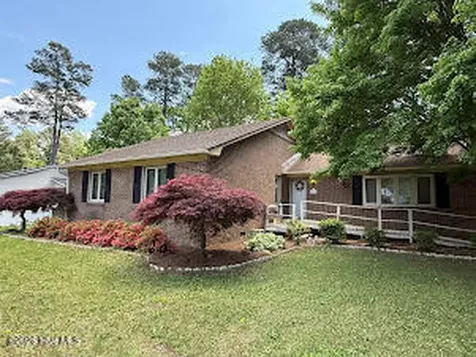 314 Sumner Avenue Roseboro NC 28382