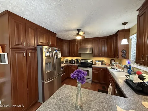 314 Sumner Avenue Roseboro NC 28382