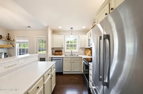 232 Folkstone Road Holly Ridge NC 28445