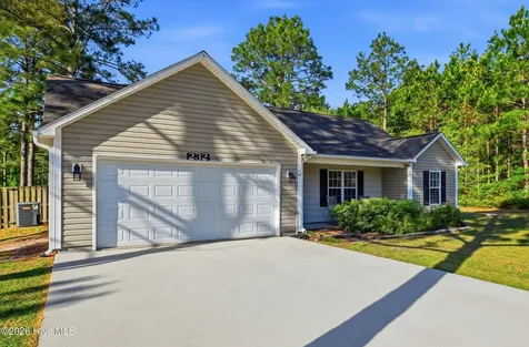 232 Folkstone Road Holly Ridge NC 28445