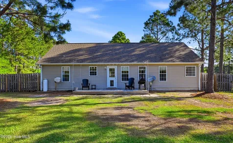 232 Folkstone Road Holly Ridge NC 28445