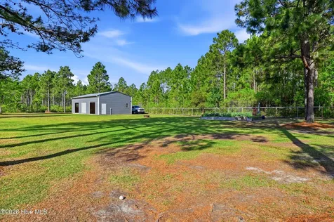 232 Folkstone Road Holly Ridge NC 28445