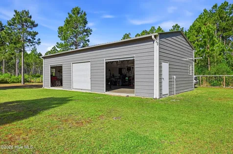 232 Folkstone Road Holly Ridge NC 28445