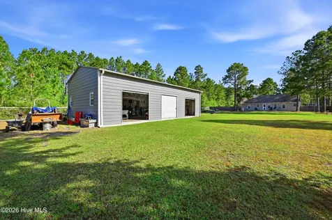 232 Folkstone Road Holly Ridge NC 28445