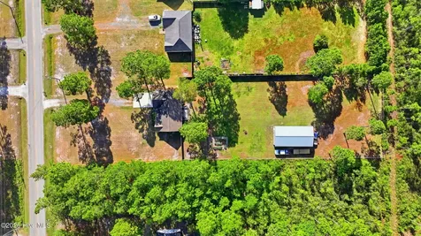 232 Folkstone Road Holly Ridge NC 28445