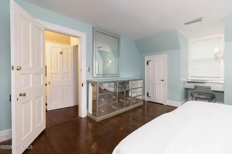 208 S Moseley Street Edenton NC 27932