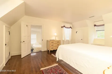 208 S Moseley Street Edenton NC 27932