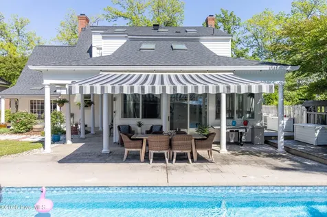 208 S Moseley Street Edenton NC 27932