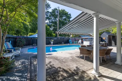 208 S Moseley Street Edenton NC 27932