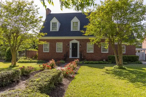 208 S Moseley Street Edenton NC 27932