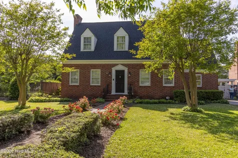 208 S Moseley Street Edenton NC 27932