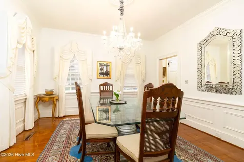 208 S Moseley Street Edenton NC 27932