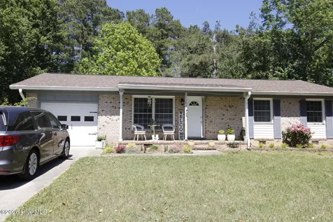 104 Pineview Road Jacksonville NC 28546