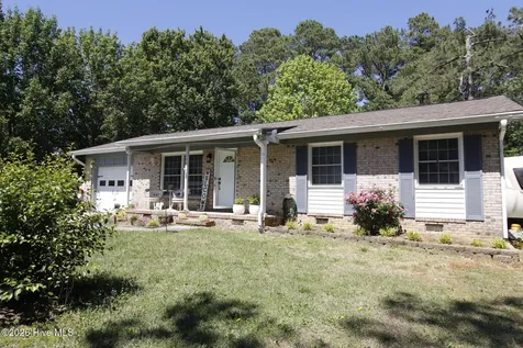 104 Pineview Road Jacksonville NC 28546