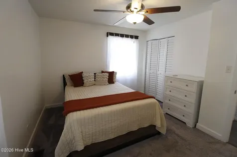 104 Pineview Road Jacksonville NC 28546
