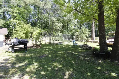 104 Pineview Road Jacksonville NC 28546