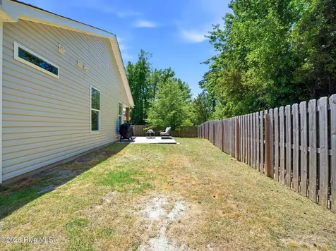1011 E Arboria Drive Hampstead NC 28443