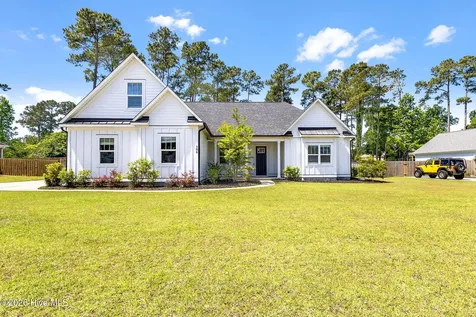 506 Crown Pointe Drive Hampstead NC 28443