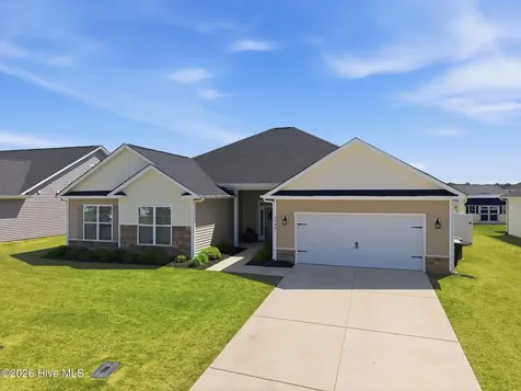 2745 Luna Lane Winterville NC 28590