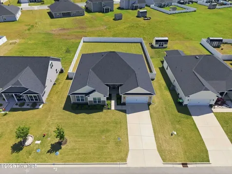 2745 Luna Lane Winterville NC 28590