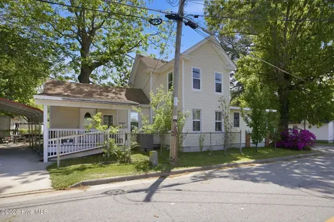 306 Bank Street Elizabeth City NC 27909